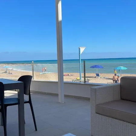Beachfront Casuzze Villaggio Azzurro